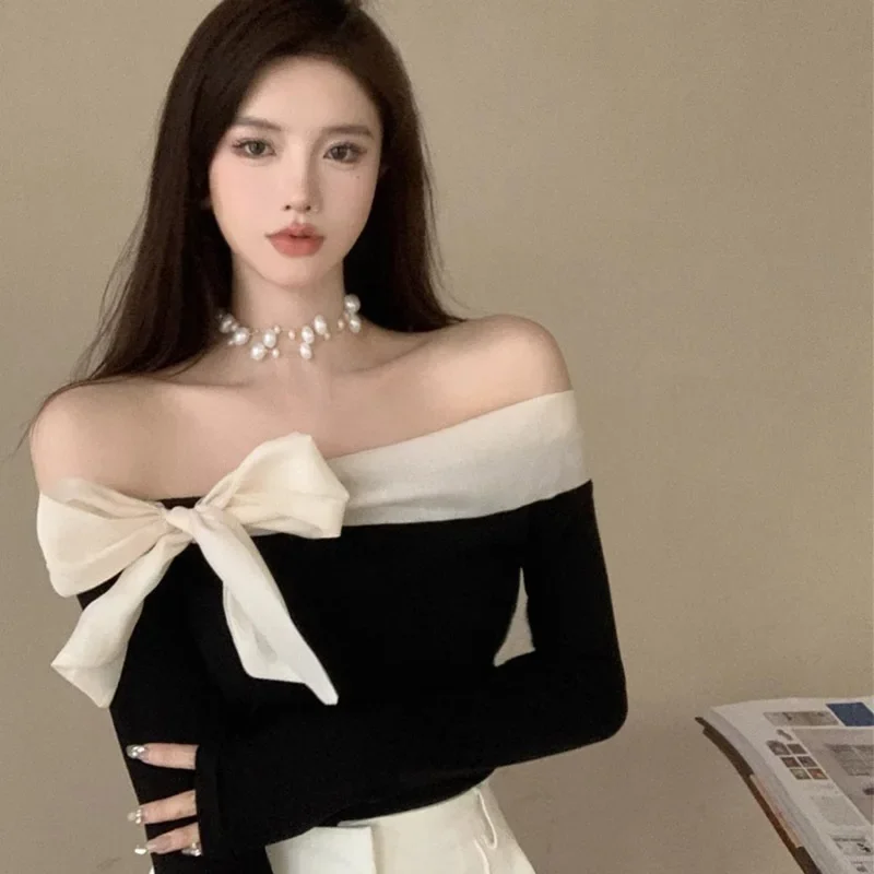 2024 New Style French Pure Desire Aesthetic Hot Girl Off-Shoulder Inner Women's Long Sleeve T-Shirt Base Layer Top For Spring An