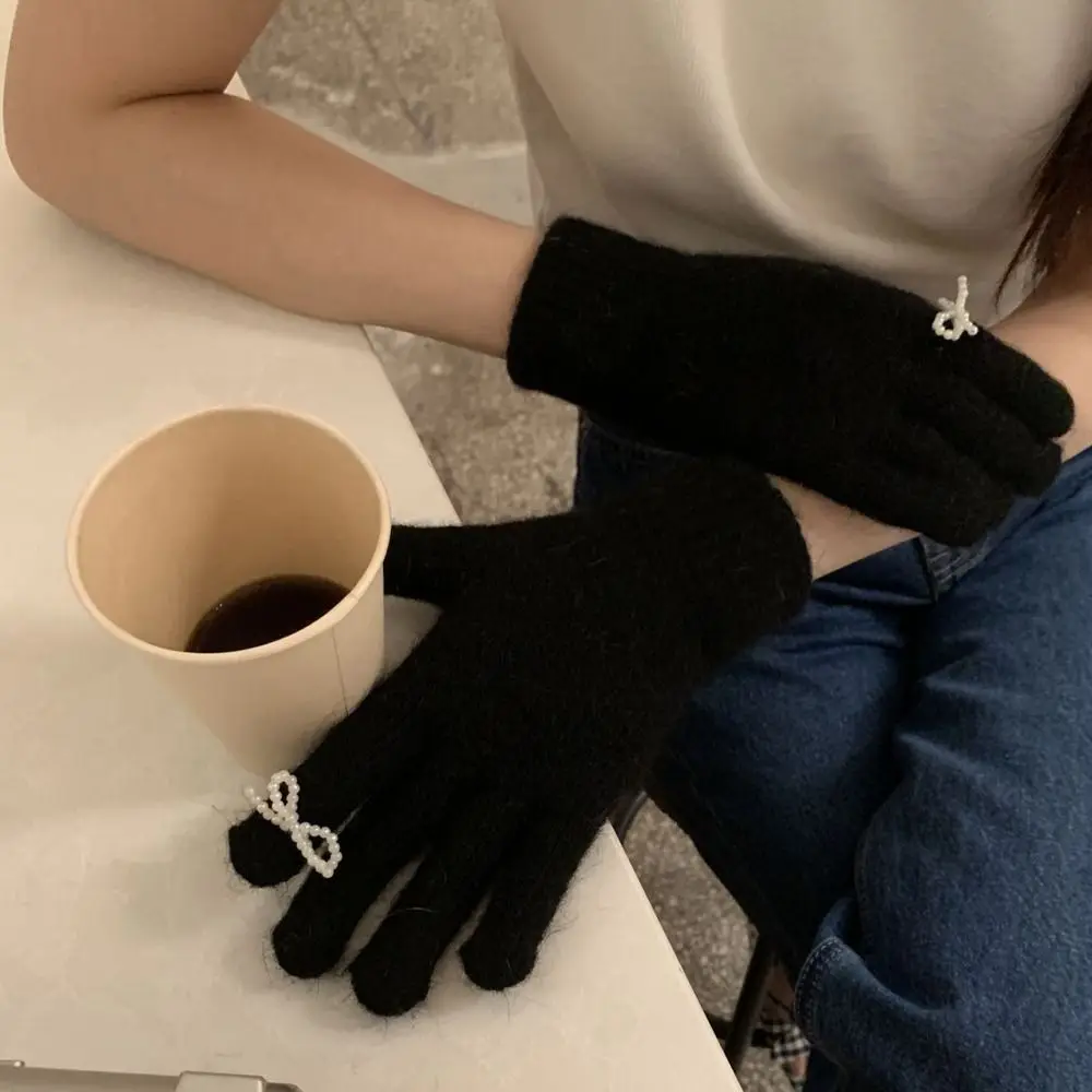 

Fashion Touch Screen Pearl Bow Knitted Gloves Bowknot Solid Color Women Winter Gloves Candy Colored Warm Women Mittens Outdoor