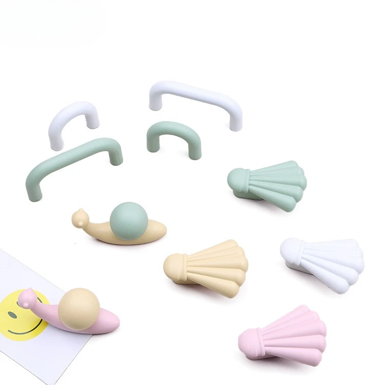 Cartoon cute little handle children's room furniture wardrobe door handle colorful creative kindergarten cabinet drawer handles