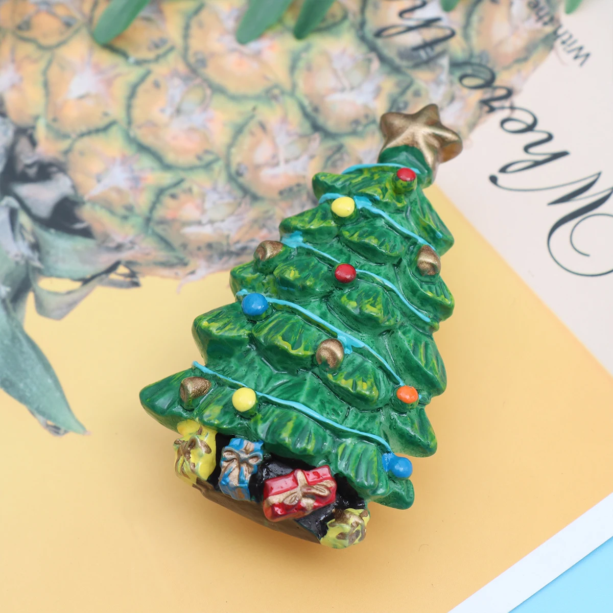 

Car Air Outlet Perfume Clip Christmas Tree Design Decorate Your Car Freshen Air Unpleasant Odor Remover Gift Idea