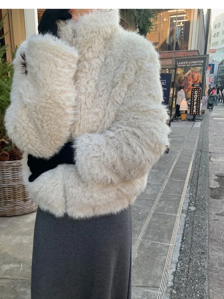 

Faionable ort Lamb Fur Jaet Women's Winter Warm Curly Hair Cozy Age-Defng Top Versatile White eepskin Coat