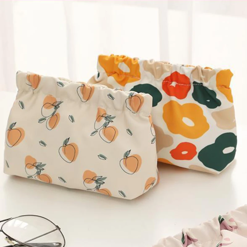 Flower Women Cute Lipstick Bag Travel Sanitary Napkin Pouch Storage Bags Fashion Coin Earphone Cosmetic Bag Organizer Case Bags