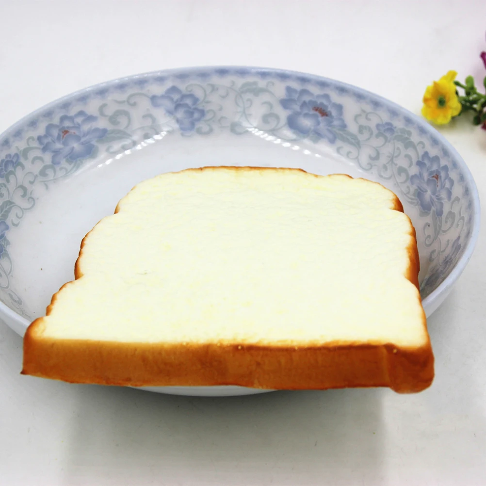 1PCS Jumbo Squishy Soft Scent sliced Bread Toast Kids Toy Hand Pillow Gift Decoration Crafts Miniature Kitchen Ornament 14CM