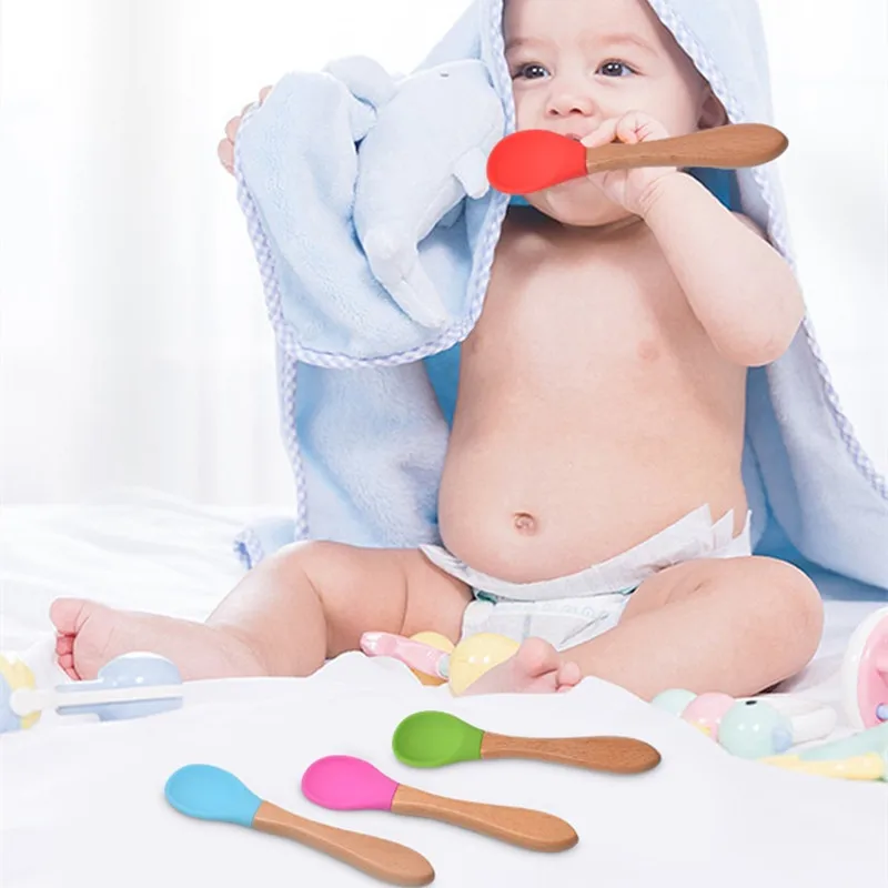 2 قطعة/المجموعة الطفل ملعقة سيليكون شوكة مع مقبض خشبي تغذية الطفل أدوات المائدة الصغار تغذية الرضع اكسسوارات أواني