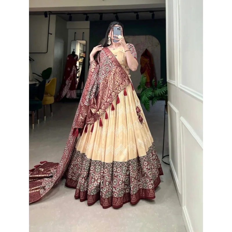 

New Attractive Fancy Designer Lehenga Choli with Unique Dupatta for Women Wear