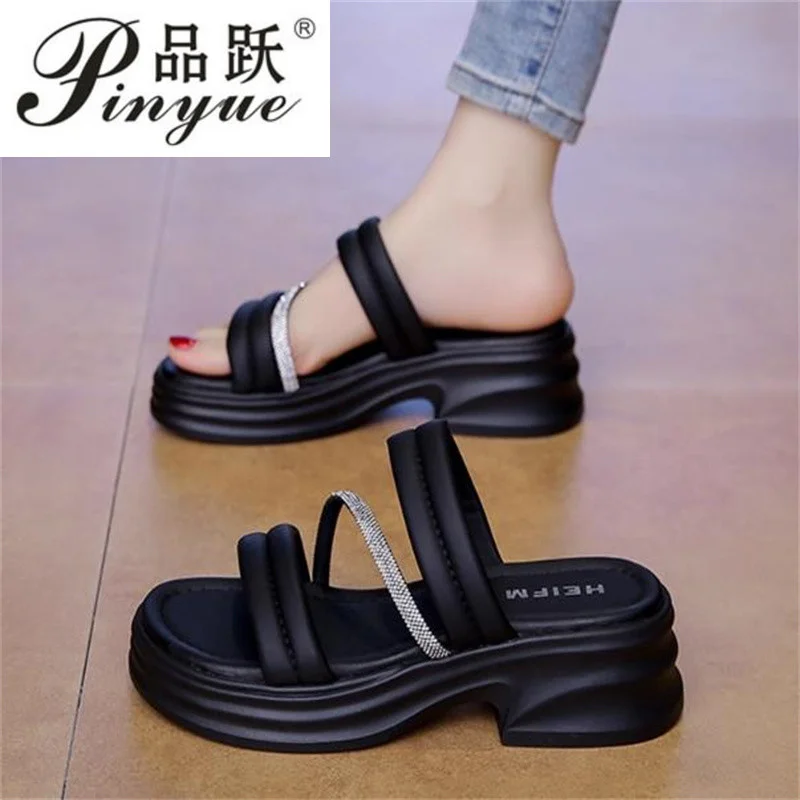 

Женские босоножки на танкетке 5,5 см со стразами, шлепанцы на платформе без шнуровки с открытым носком, летние женские пляжные повседневные шлепанцы на каблуке 34-40