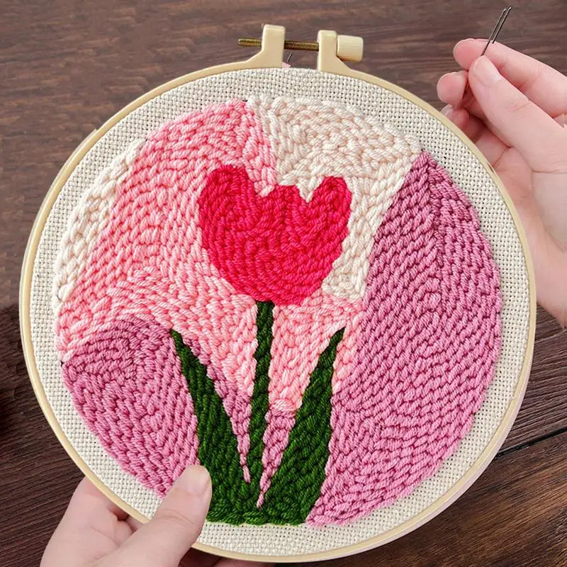 

Набор для вышивания в технике панч-нидл своими руками с нитками, пяльцами и декоративной тканью для домашнего декора и рукоделия. Принадлежности для панч-нидл.