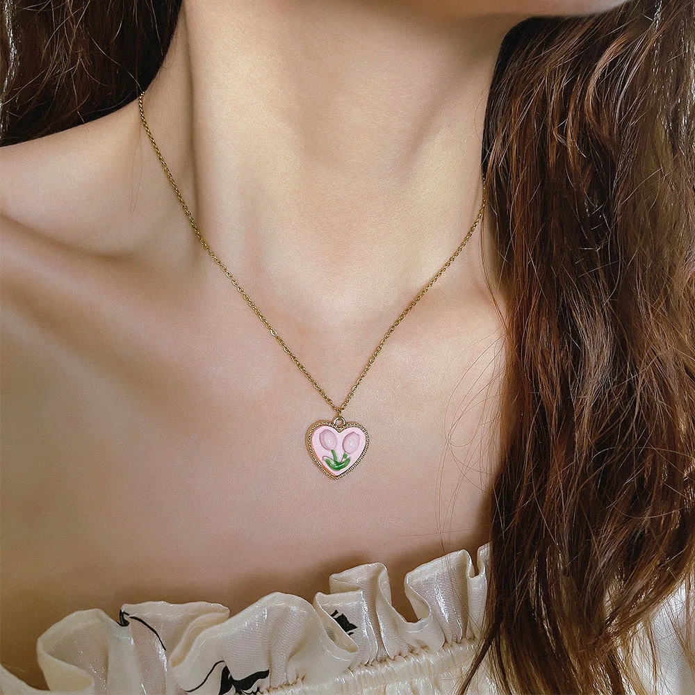 

Summer New Pink Peach Heart Love Necklace for Women, Clavicle Chain, Trendy Girl Heart Flower Blossoms Jewelry