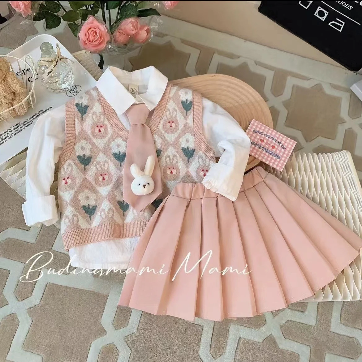 

2024 Spring Autumn Infant Girls Clothes Set Cotton Solid Pleated Skirt Bottoming Shirt Suit Knitted Sleeveless Vest Include Tie