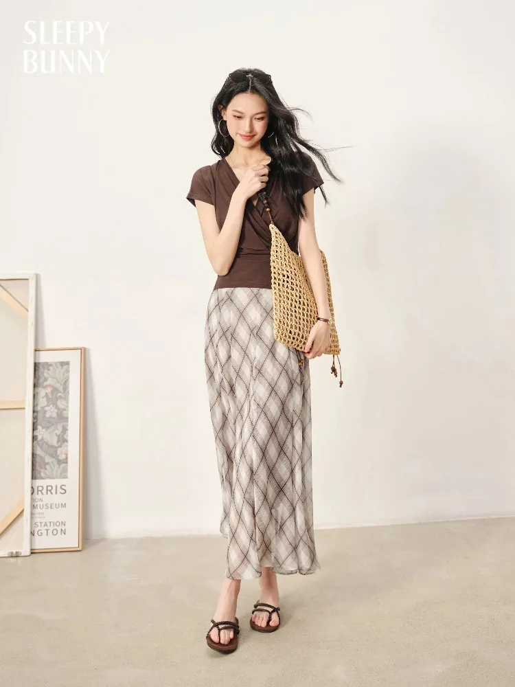 

Vintage Plaid Chiffon Maxi Skirt Women High Waist Flowing A-Line Summer Skirt Lightweight Slim Fit Long Skirt for Casual Look