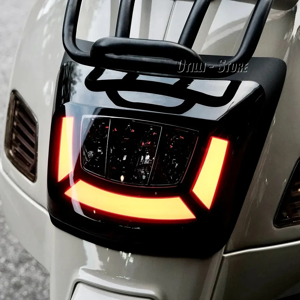 

Motorcycle LED Rear Tail Light With DRL Daylight Brake Turn Signal For Vespa GTS 300 GTV300 2023 2024 2025 Rear Lamp Accessories
