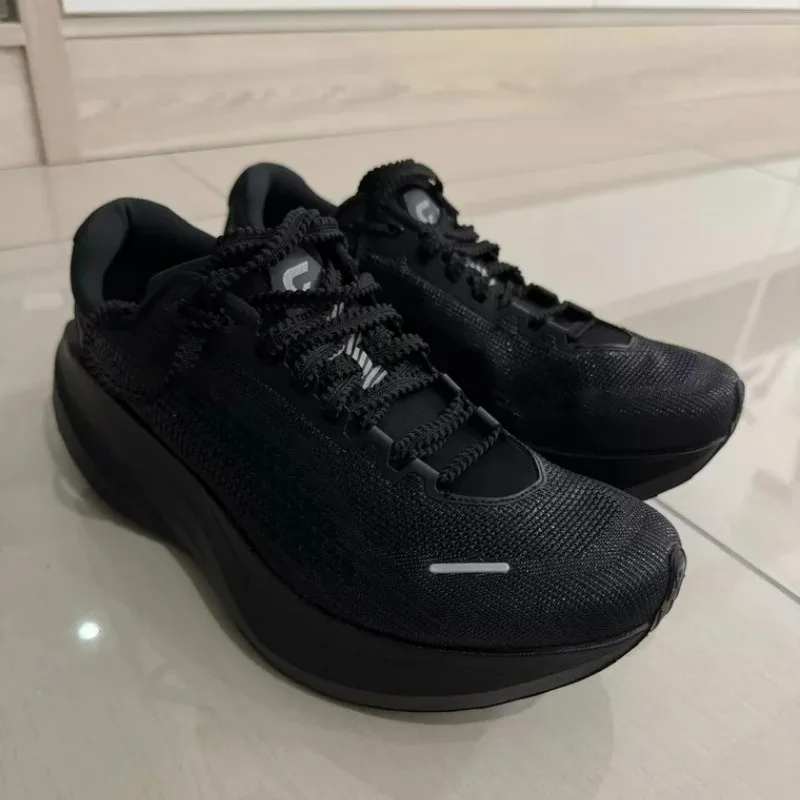2026 New Arrival Running Shoes For Unisex Luxury Brand Sports Shoes Men Women Thick Soled Walking Jogging Shoes Couples