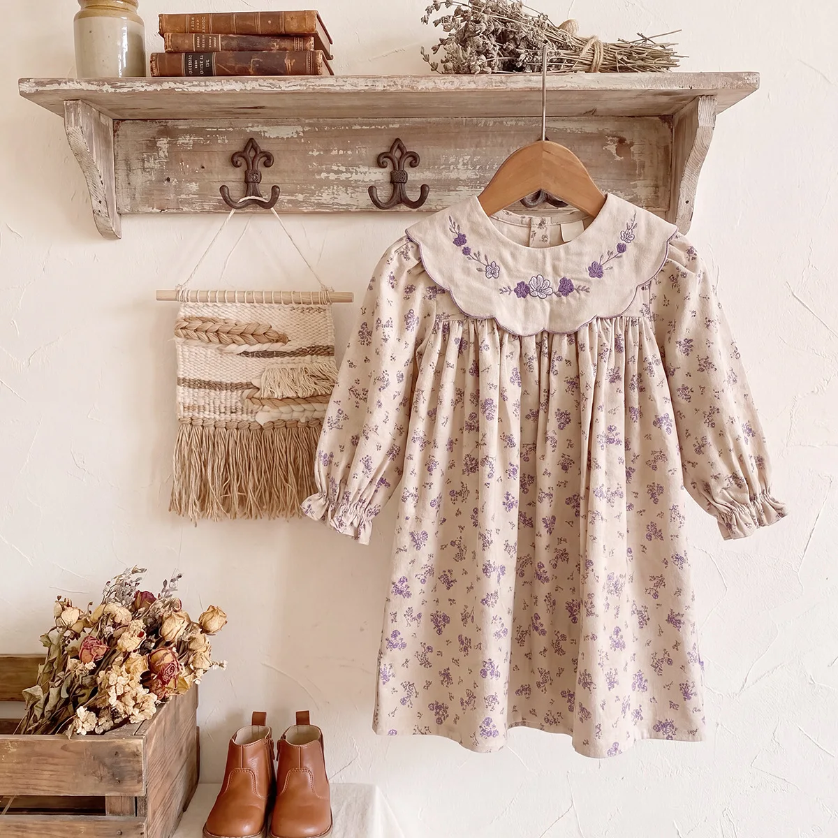 Autumn Girls Cotton Dress Sweet Long‑Sleeve Dress Petal Collar with Floral Embroidery and All‑Over Print for Little Girls