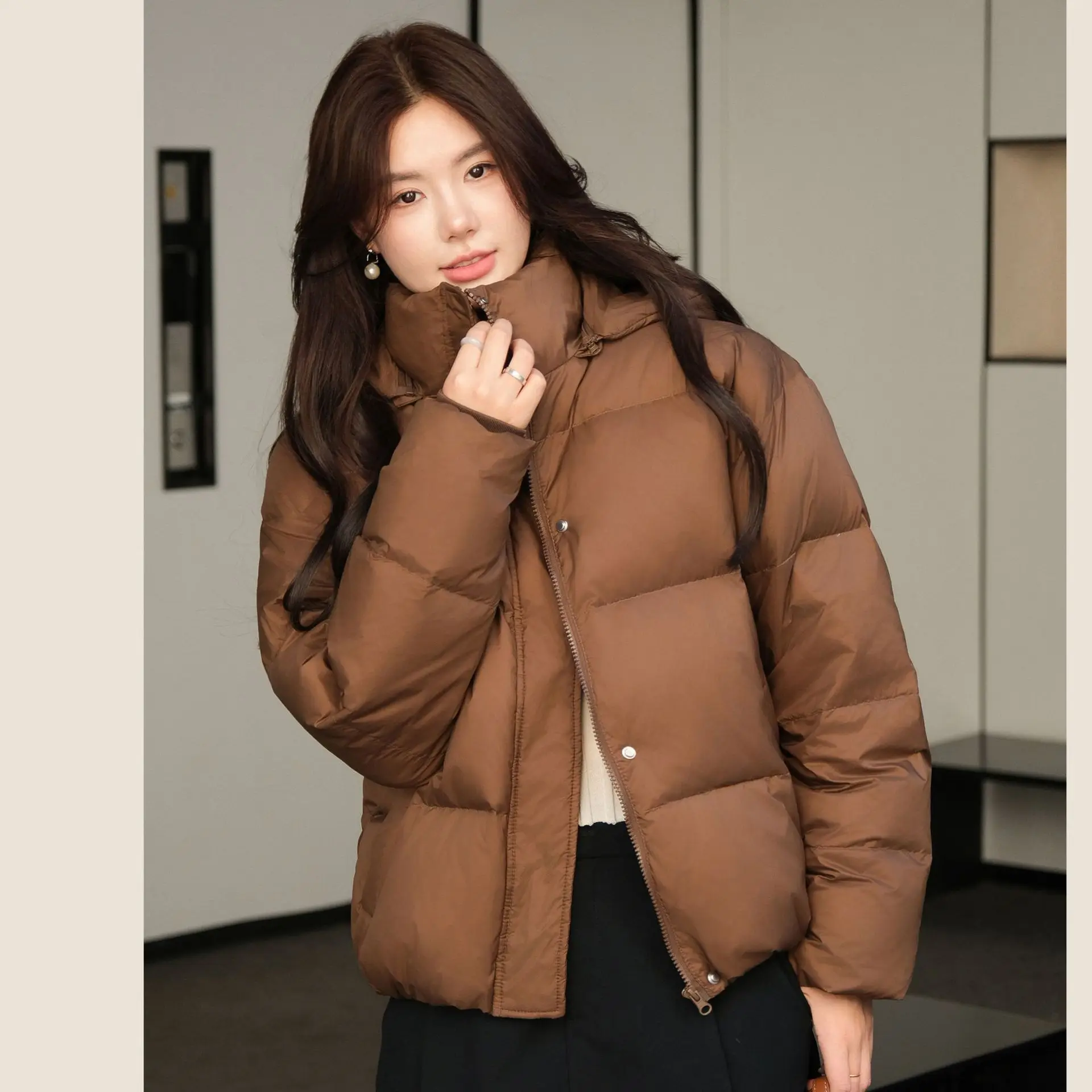 

Short Down Coat Women Winter New Premium Thickened White Duck Down Breaded Clothes Jacket Dark Turtleneck