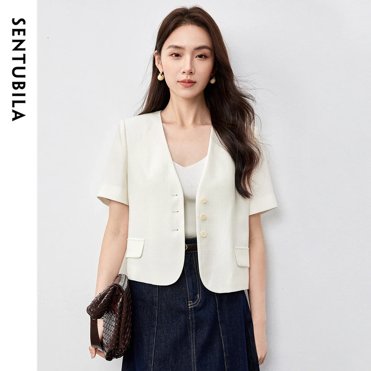 

SENTUBILA Office Lady Summer Short Jackets Women 2025 Simple Deep V-Neck Shoulder Pads Short Sleeve Cropped Blazer 151W58307