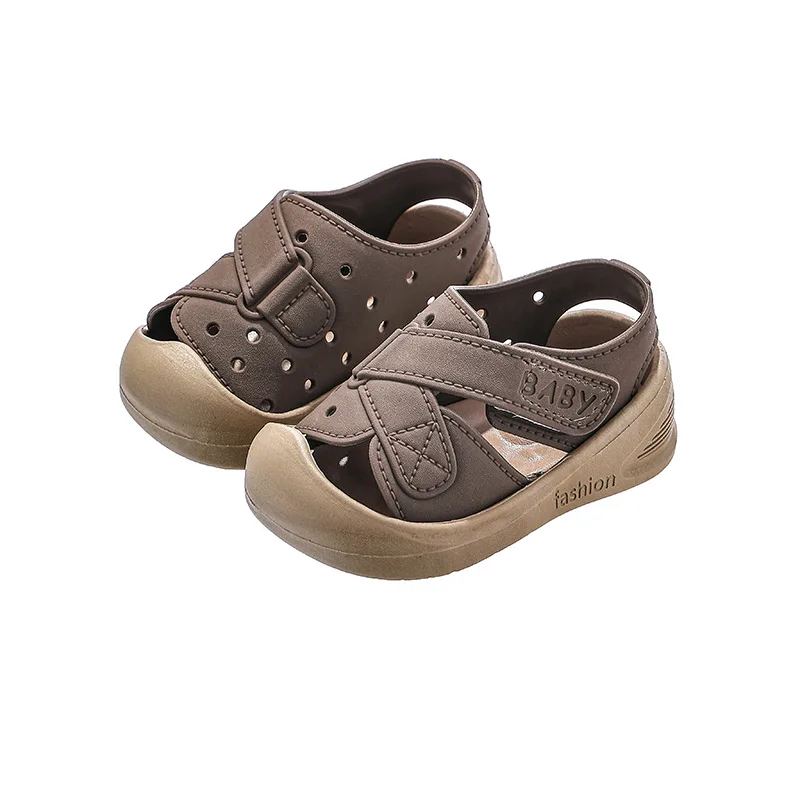 2026 popular baby walking shoes, cute anti-collision toe shoes for children, children wearing Velcro sandals for infants and you