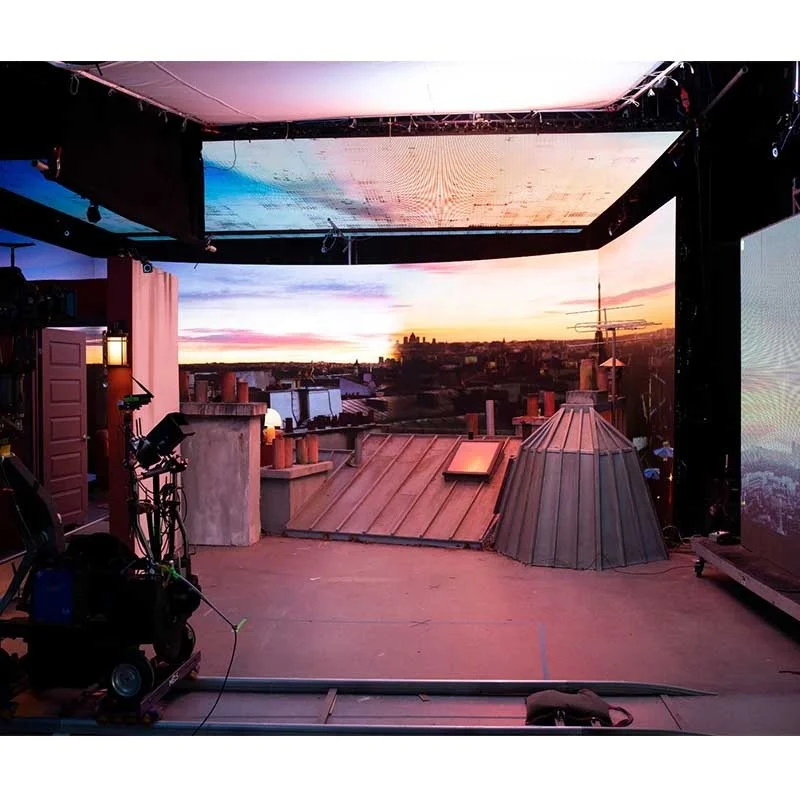 Digital Signage P1.95 XR VR Cinema Reality Virtual Production LED Display Giant Video Wall for Virtual Reality Backgrounds view 3