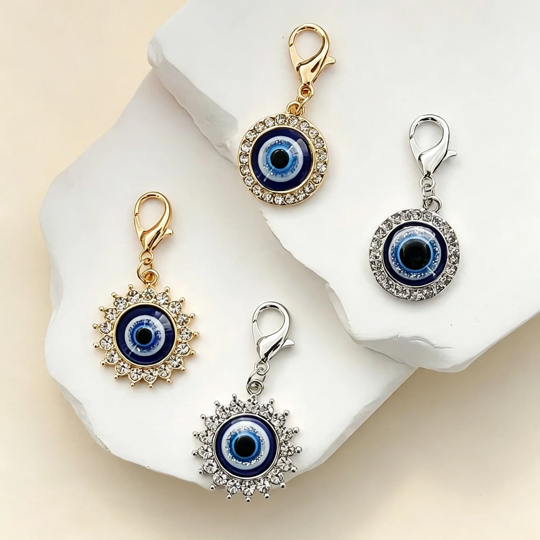 Evil Eye Charm, Karabinerverschluss-Anhänger, Legierung, Strass, Vintage-Taschenornament, Unisex-Rucksackzubehör, Geburtstags- und Weihnachtsgeschenk – Detail 3