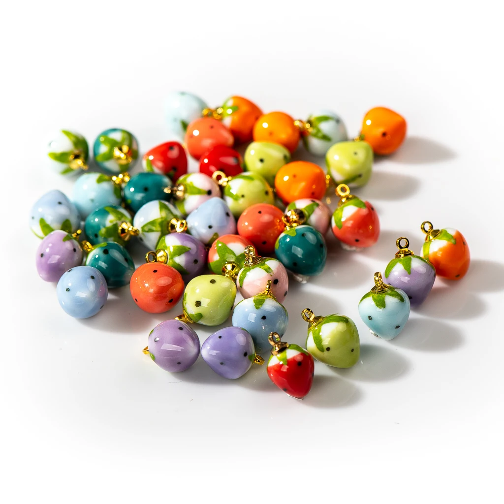 5pcs Hand-made small Strawberry Ceramic Pendant Retro Style Jewelry Fruit Beads Jewelry Part For Necklace #XN604