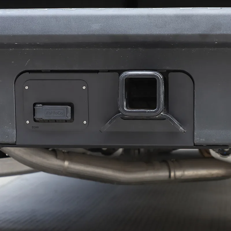 Aluminum Alloy Black Rear Bumper Cover For Ford Maverick 2022-2025 Plate Trailer Side Dust Cover 4/7-Pin Connector Hitch