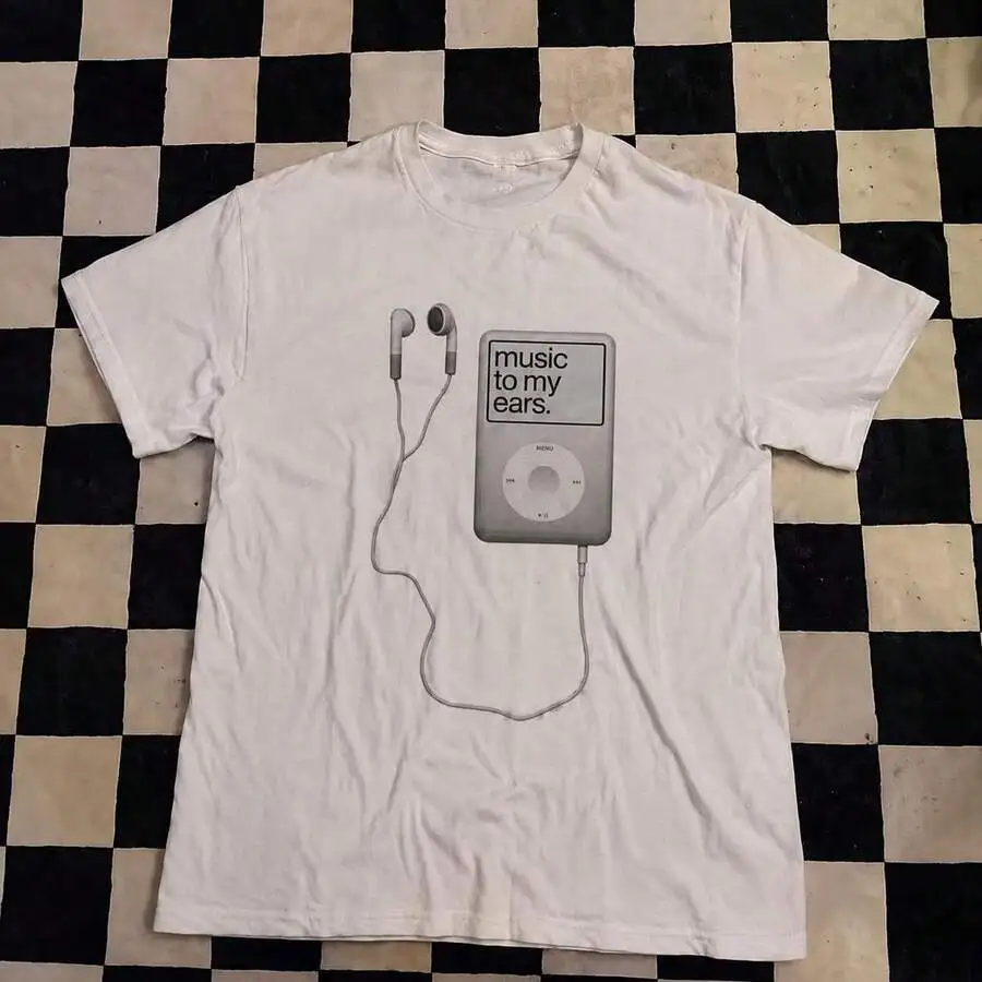 Unisex 2000s Nostalgia Casual Tops 1Pc Soft White Short Sleeve Old‑School Earbud Digital Device Minimal Retro Tech Print Music Lover Tees