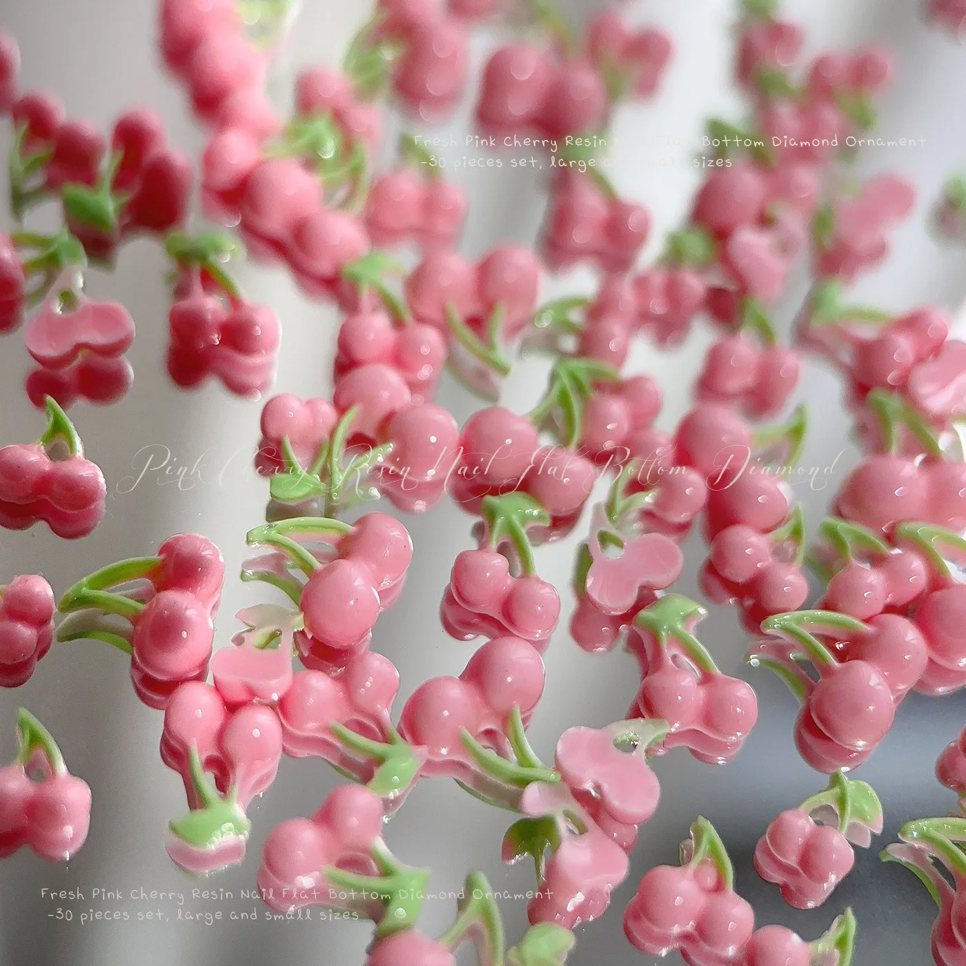 الوردي الكرز الأحمر الفراولة الآيس كريم الحلوى الجزرة الراتنج Bowknot الفاكهة الذاتي مسمار الفن زينة مانيكير السحر DIY الأظافر أجزاء