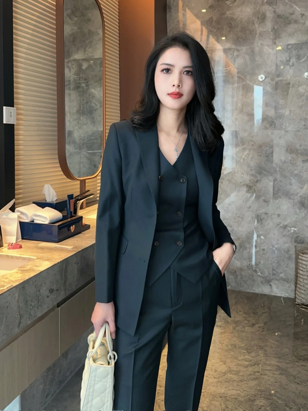 

New Deep Olive een Tee-Piece Ultra-Thin Merino Wool Slim Fit Suit Set Women's Nine-Piece Pants Pure Color Long Sve