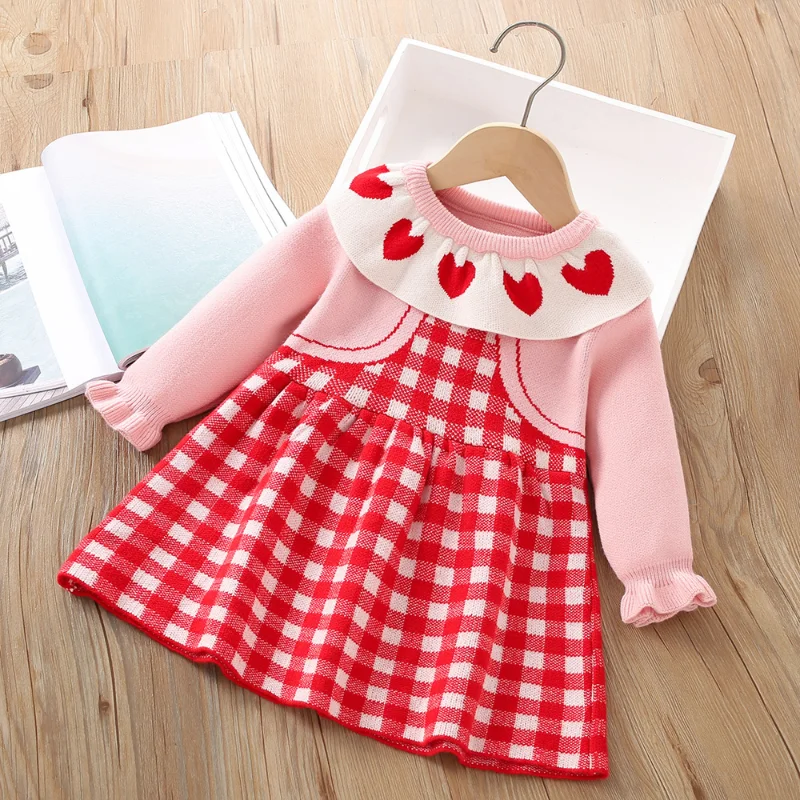 2-6 year old girl's sweater 2024 autumn and winter new sweet plaid baby knitted love Korean doll long-sleeved princess dress