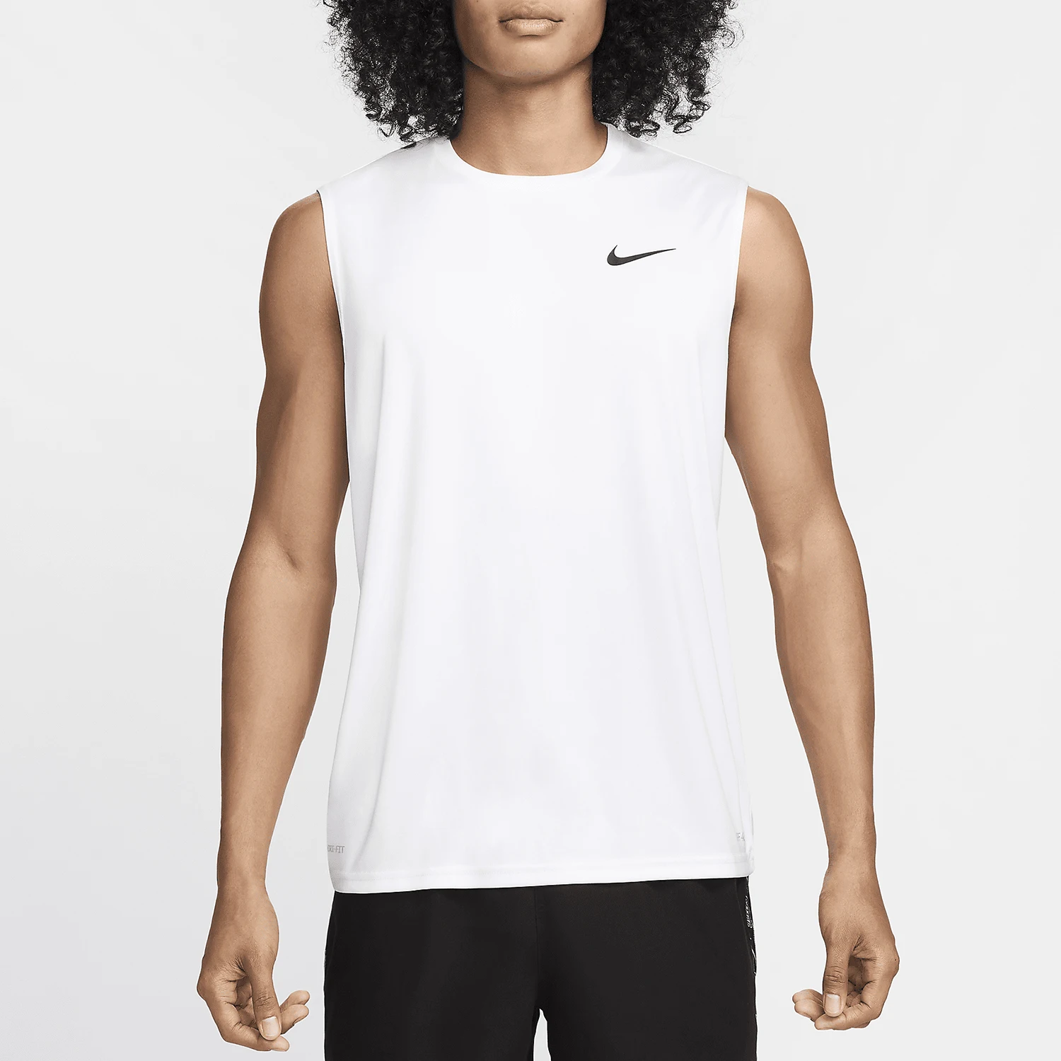

Мужская рубашка без рукавов Nike Authentic Swim Essential с защитой от солнца DM3762-100