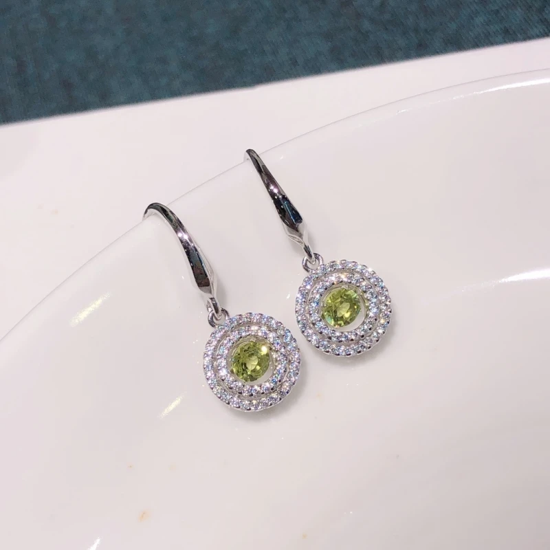 

Hot Selling Luxury 925 Sterling Silver Inlaid Olivine Women's Earrings Anniversary Gift