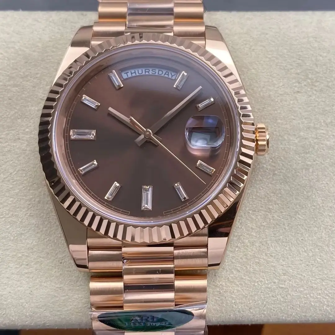 

Customized watch, 40mm, sapphire glass mirror, customized integrated movement, stainless steel strap