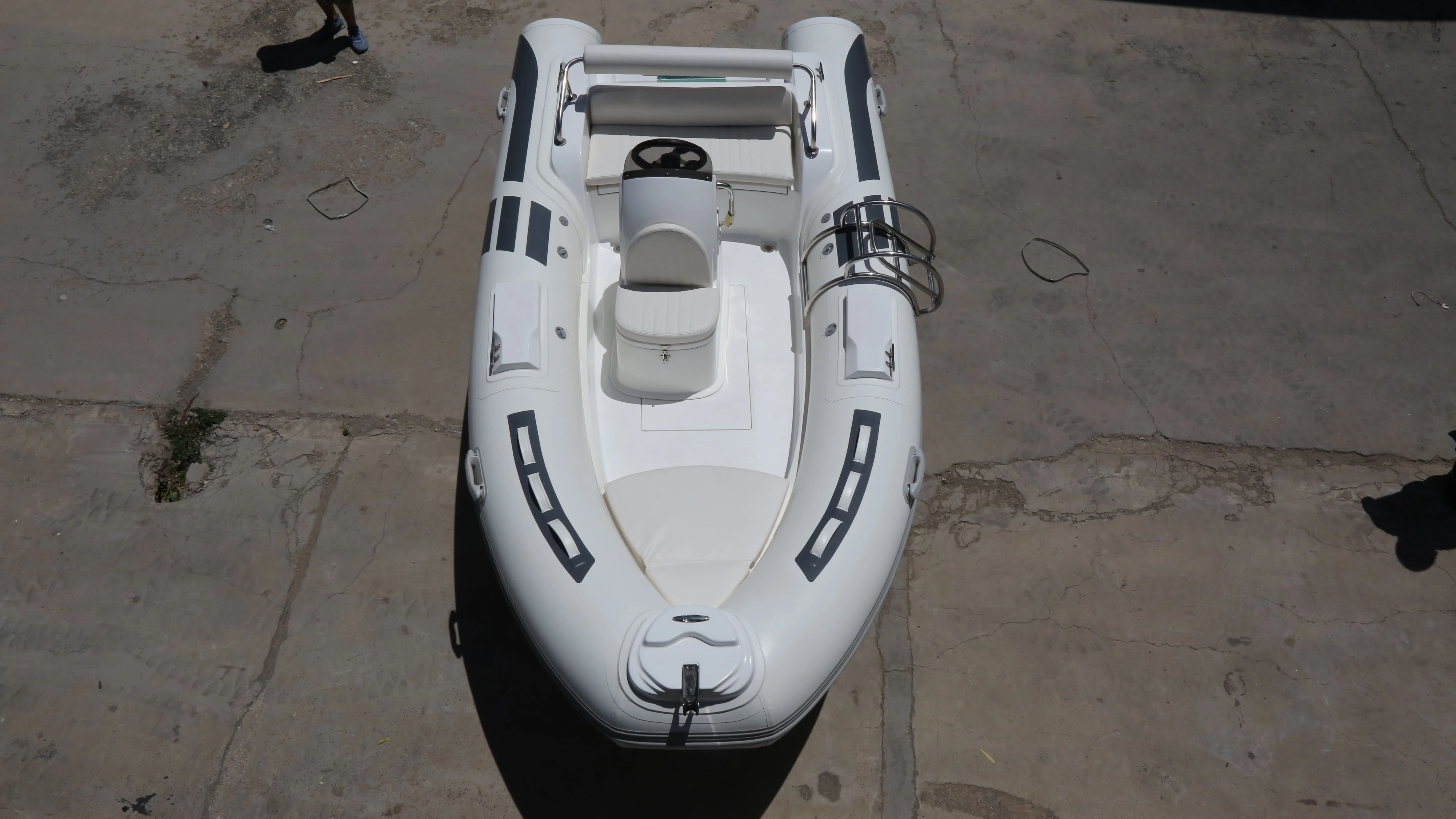 Offshore Ocean Adventure Fiberglass Semi Rigid Inflatable RIB Boats for Sale