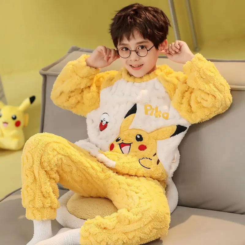 

2025 children's flannel pajamas autumn and winter with thickened coral fleece cartoon medium and large children's home clothes
