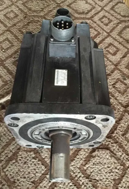 MSM152Q1C  SERVO MOTOR  ,   In good working condition, free shipping   a