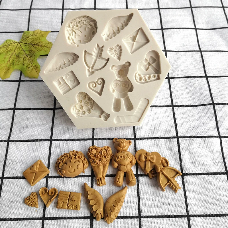 Silicone Mold Bear Love Kitchen Baking Decoration Tool Resin For DIY Wings Cake Chocolate Dessert Fondant Moulds Accessories