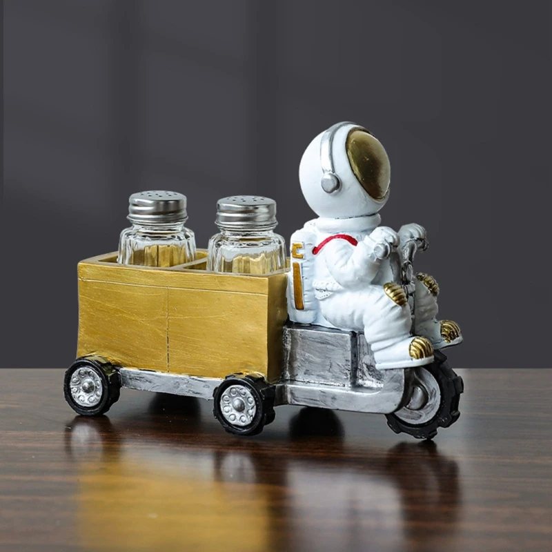 

Resin Astronaut Figurines Statue Salt Peppers Bottle Holder Ornament Home Decoration Kitchen Crafts Decorative Ornament