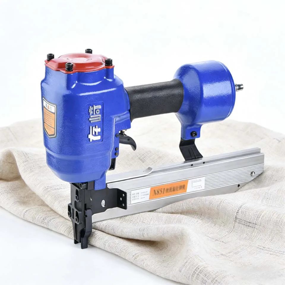 Cunqi Pneumatic N851 Nail Gun Heavy-Duty Pneumatic Nail Gun Industrial-Grade Pneumatic Straight Nail Gun, Specialized Power Tool for Woodworking, Furniture, Packaging, and Construction Decoration, Compatible with 825-851mm N-Type Large Nails, Working Air Pressure 0.4-0.8Mpa, Nail Capacity 100 Nails