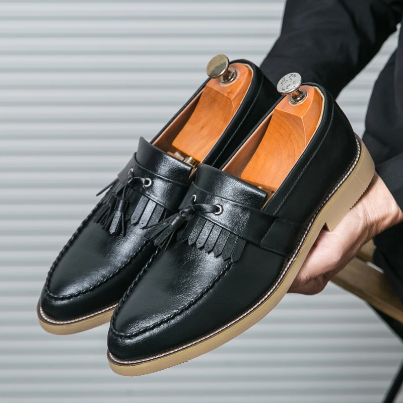 Sharp Pointed Tassel Loafers Men Simple and Versatile British Gentleman PU Business Casual Formal Leather Shoes