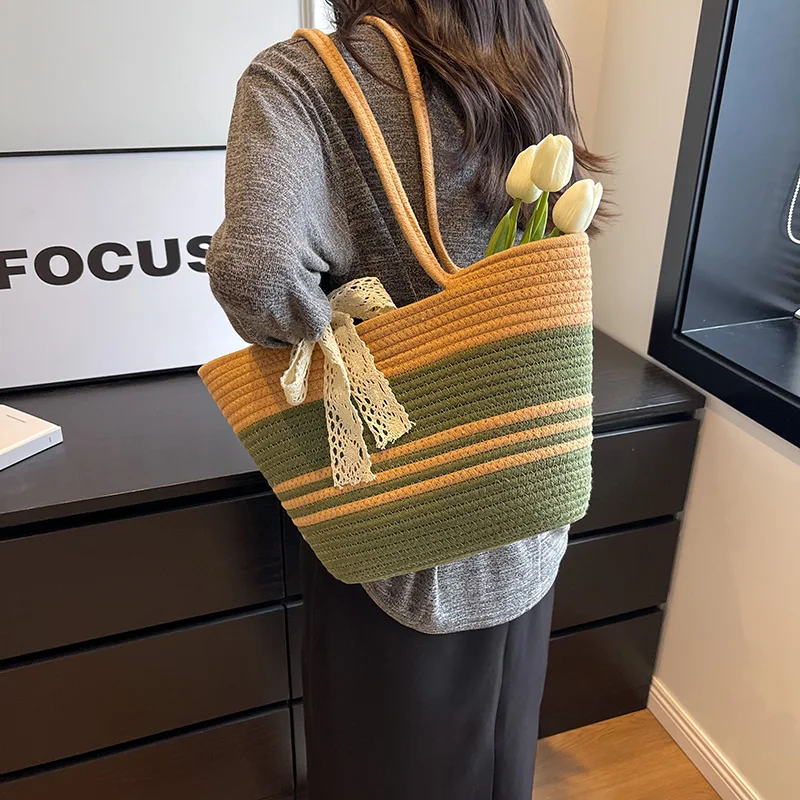 Nuova borsa in filo di cotone intrecciata a mano all\'uncinetto borsa da donna estiva Casual di grande capacità borsa da viaggio intrecciata in paglia