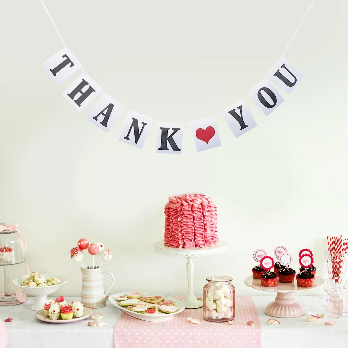 

Wedding Bunting Banner Love Pattern Paper Flags Party Decor Hanging Ornament For Wall Window Door Outdoor Indoor Use Thank