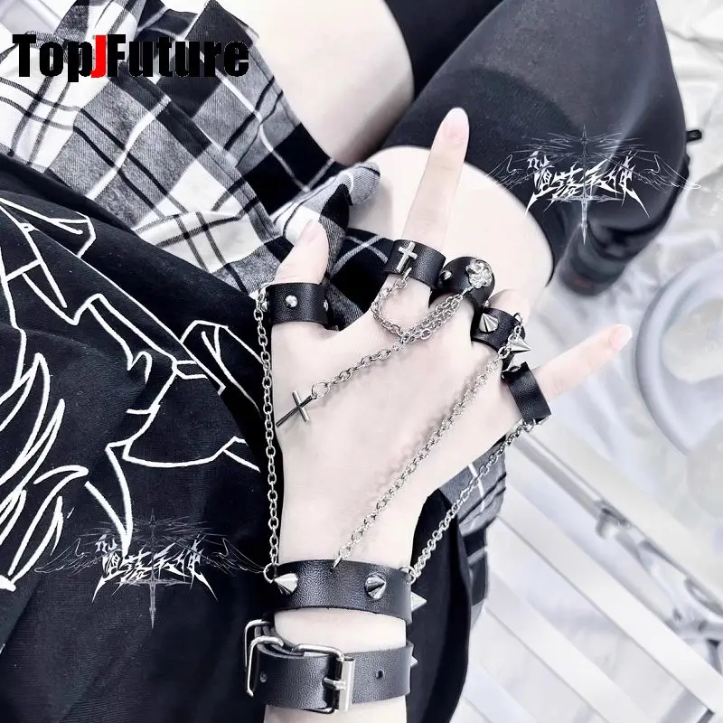 Subculto Harajuku gótico Lolita Y2K subcultura Punk oscuro gótico negro PU anillos de cuero remaches de Metal pulsera de cadena con cabeza de