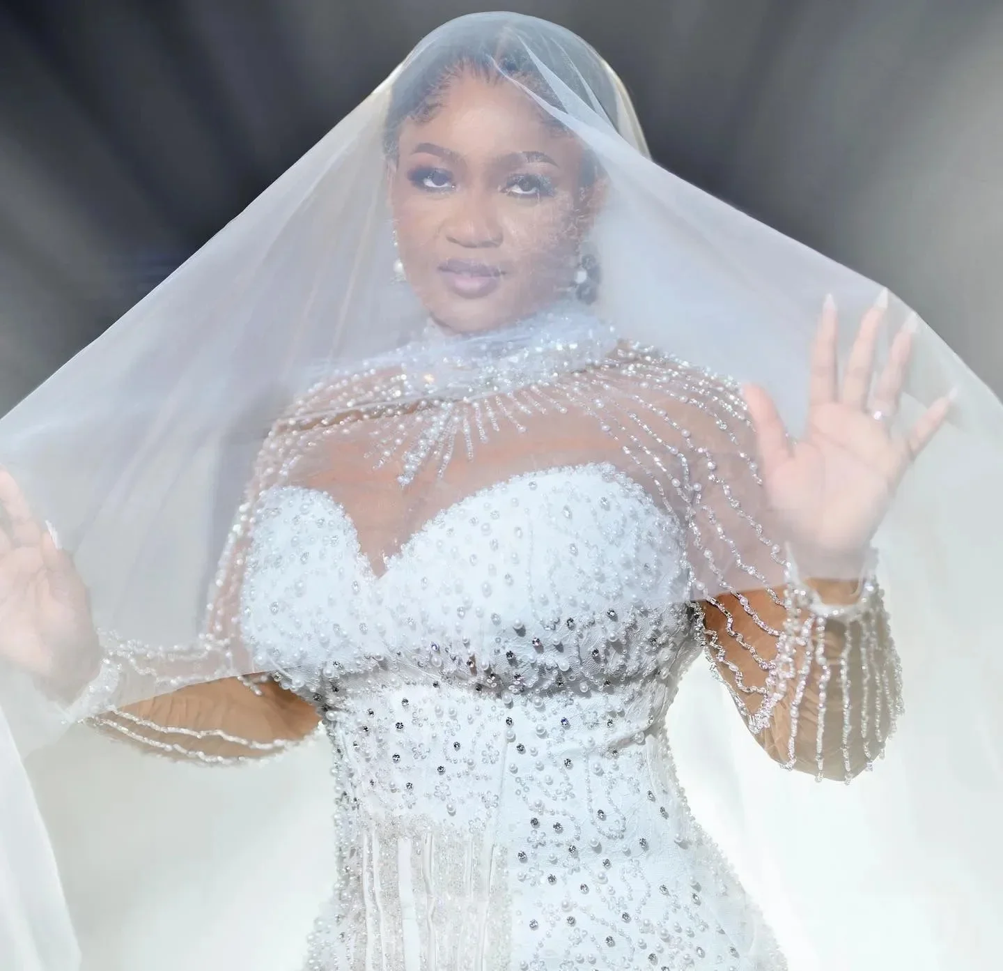 فستان زفاف عربي مخصص مقاس كبير عاجي فاخر لؤلؤ كريستال مطرز بالترتر فساتين زفاف