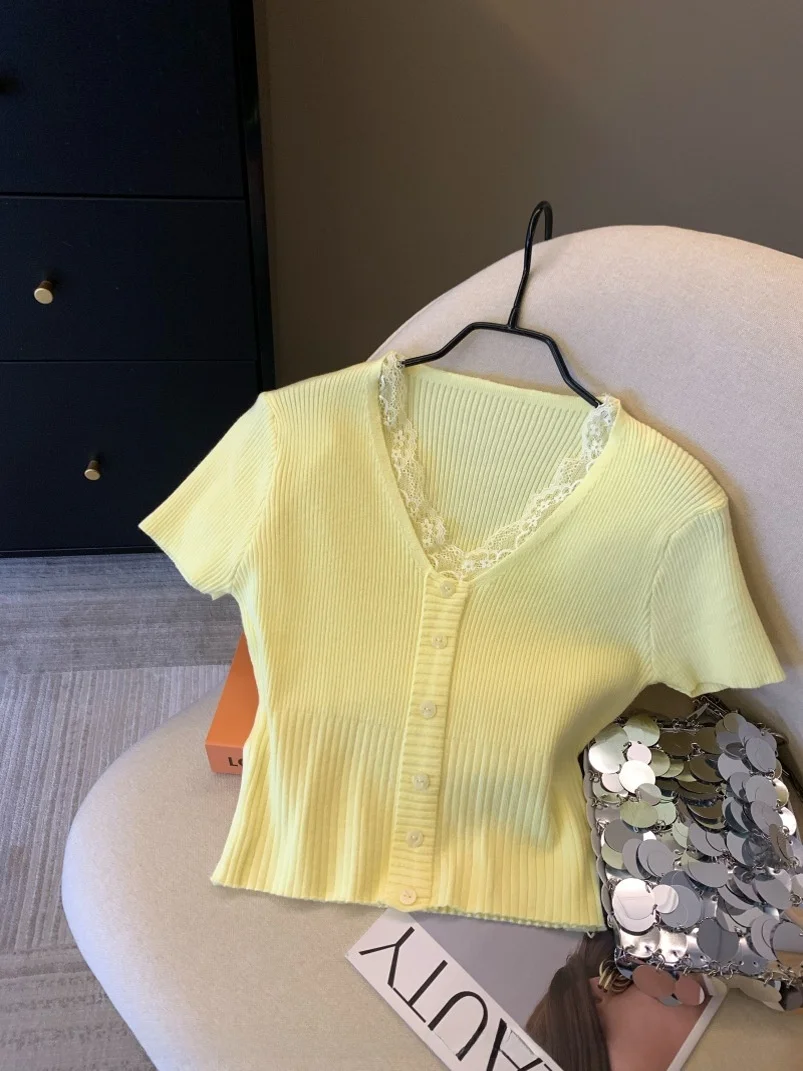 

Yellow Lace Trim V-Ne ort Sve Knitted Ice Silk Women's Faionable Top Spring 2025 ort Sve V-Ne Knitwear