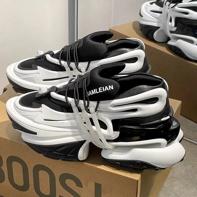 

Flat Platform Dad Shoes Thick Shock Absorbing Spaceship Sneakers Unisex 2025 Women's Patchwork Air Cushion Elastic Shoes