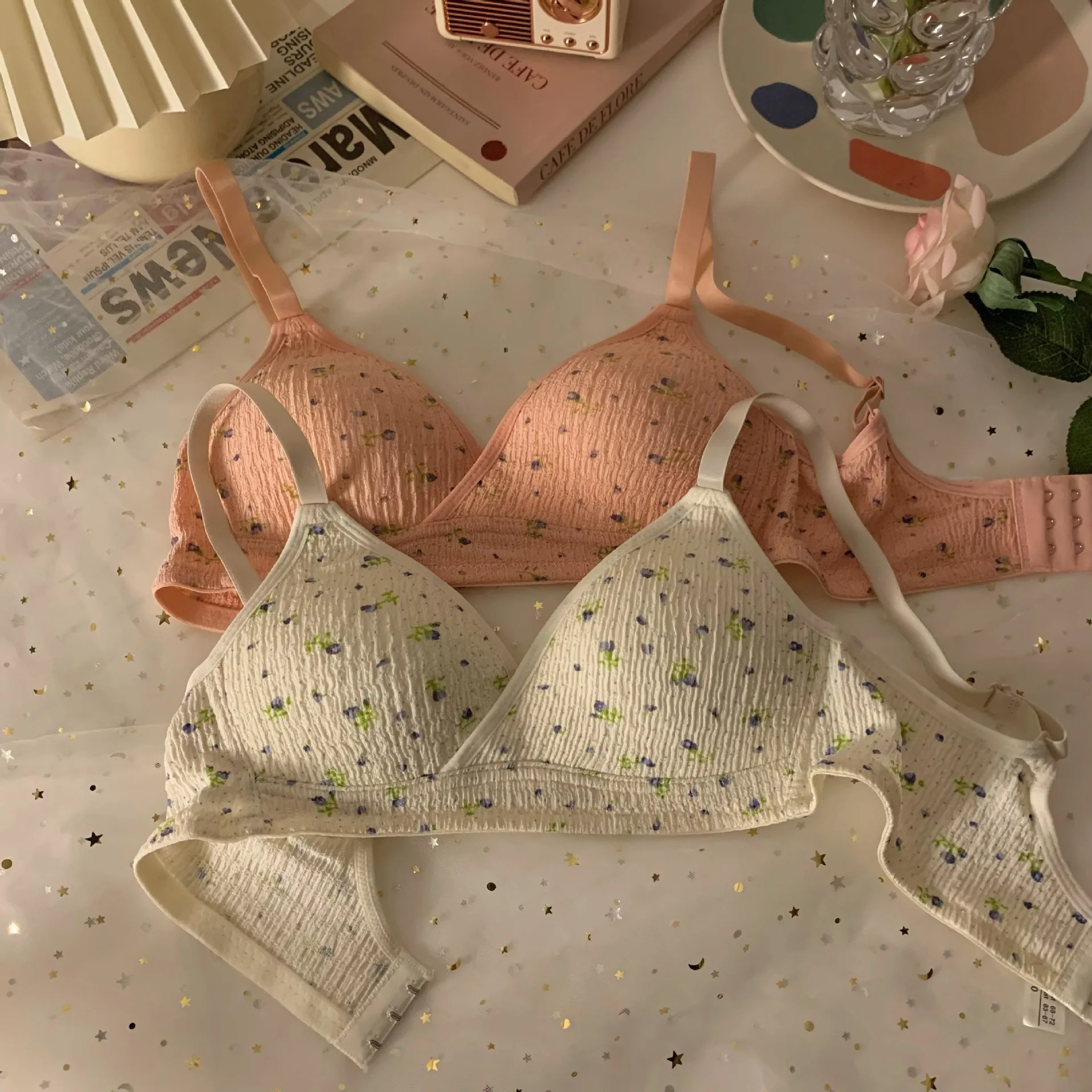 Triangle Cup Underwear for Girls Without Steel Rings French Traceless Triangle Cup Underwear for Girls with Towen Bra