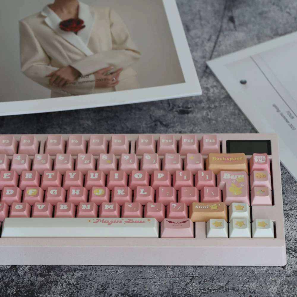 Imagem -06 - Pink Buu Tema Cap Grupo Pbt Custom Premium Esférico Perfil Girl Moa Teclado Mecânico 140 Teclas