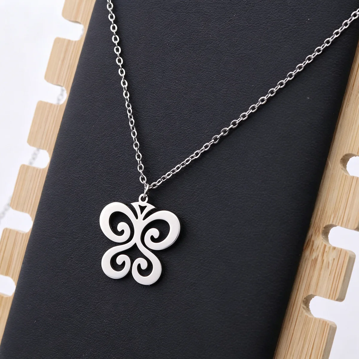 Vintage Swirl Clover Butterfly Charm Necklace  Stainless Steel Pendant Birthday Jewelry Gift for Her bijoux acier inoxydable