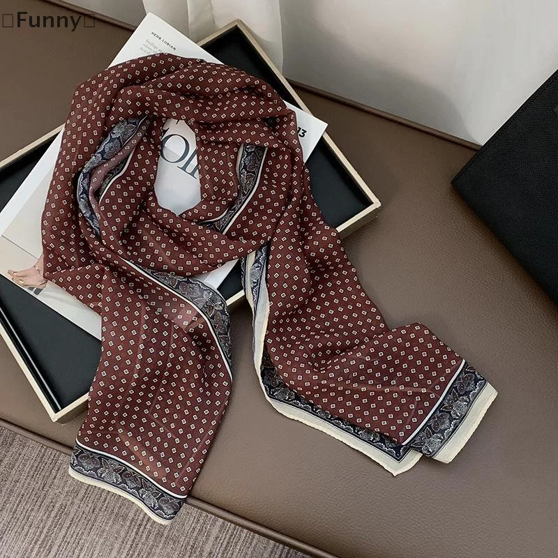 [مضحك] وشاح مثلث حريري للنساء مطبوع بحزام من نسيج قطني طويل للخصر، غلاف كتف أنيق على الطراز العتيق