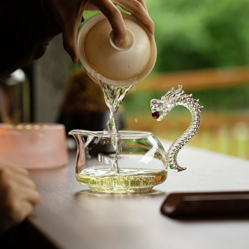 

Glass Teapot Gong Dao Bei Dragon Design High Temperature Resistant Tea Server Pitcher for Chinese Tea Ceremony Home Use