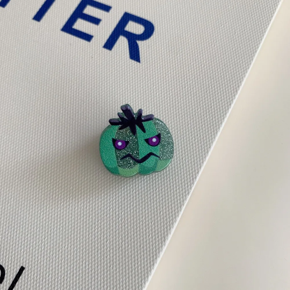 

Уникальный мини-зажим для тыквы на Хэллоуин, летучая мышь, маленький жуткий коготь для волос, головной убор, акриловый зажим для призрака для девочек